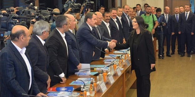 Milyonların gözü hükümetin bugün sunacağı zam teklifinde