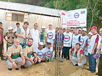 Memurlardan Arakan’a büyük hizmet