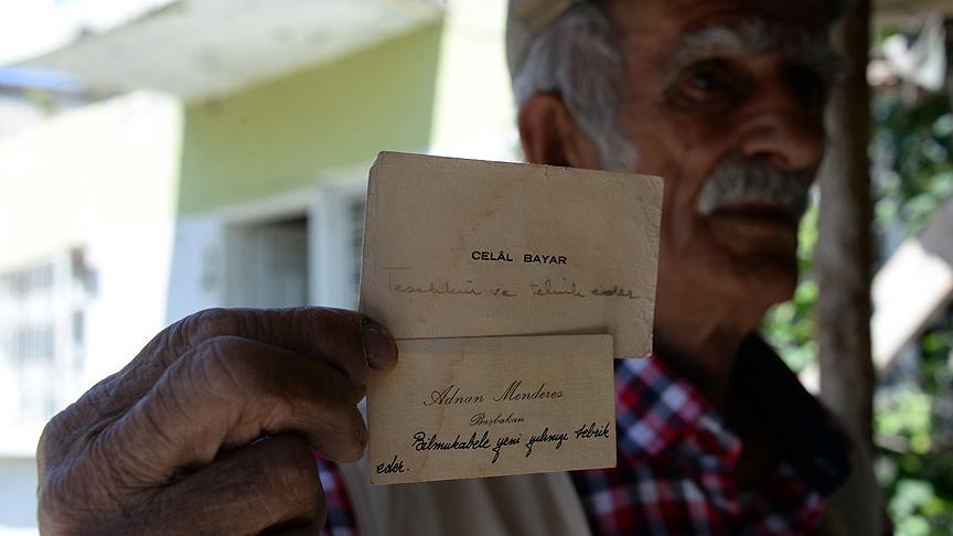 Menderes ve Bayar'ın kartvizitlerini 42 yıldır saklıyor