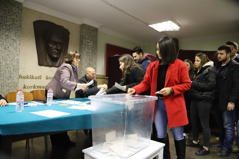 Menderes’te gençler ve kadınlar başkanını seçti 
