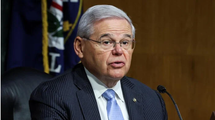 Menendez Yunan ağzıyla konuştu: F-16 satışına karşıyım