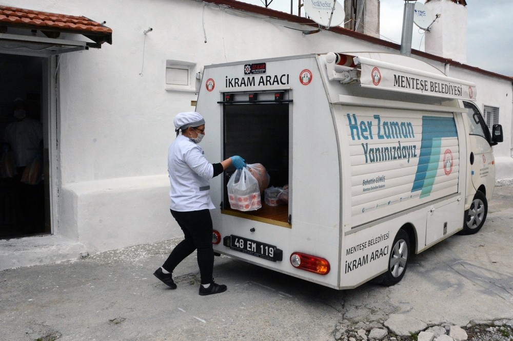 Menteşe’de ihtiyaç sahibi aileler unutulmadı 