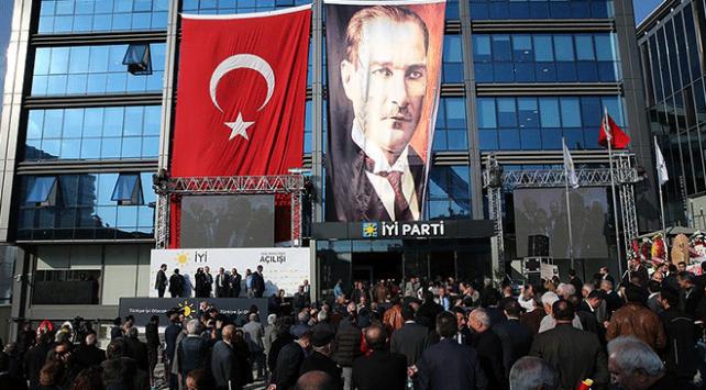 Menteşe'de İyi Parti'den 12 kişi istifa etti