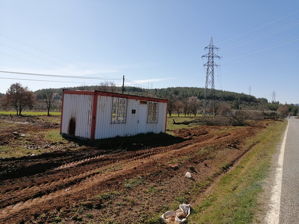 Menteşe’de kiralık vinçle konteyner hırsızlığı iddiası 