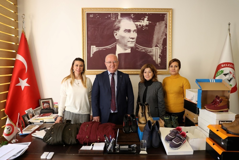 Menteşe’den Siverek’li çocuklara yeni yıl hediyesi 
