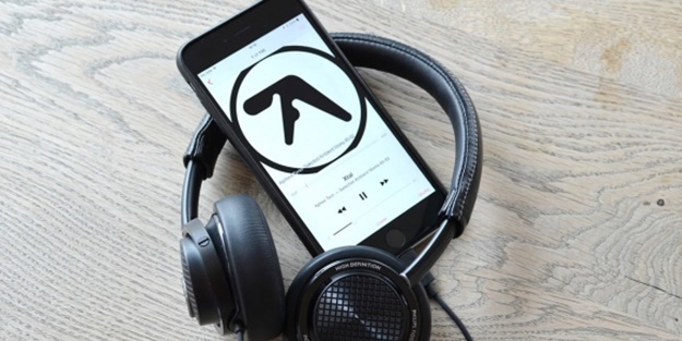 Merakla beklenen iPhone 7'nin kulaklığı görüntülendi