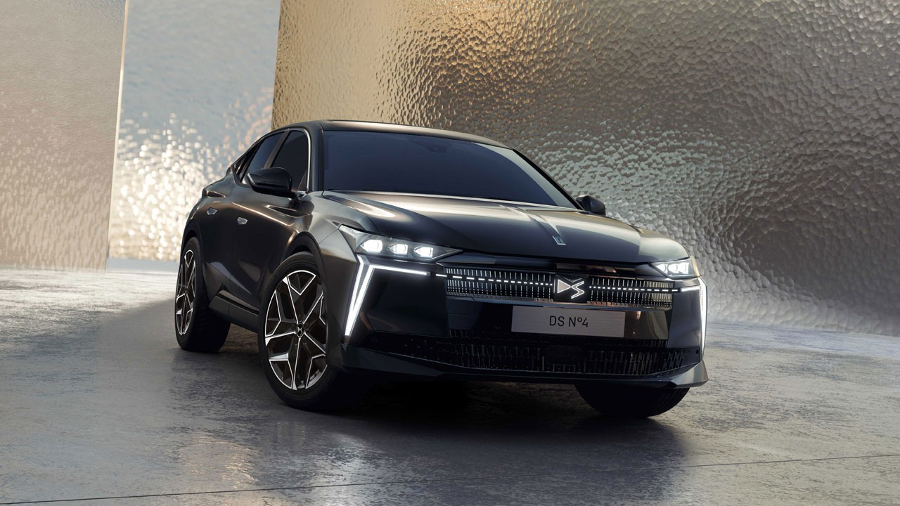 Merakla bekleniyordu işte fiyatı! Yeni DS N°4 satışa çıktı