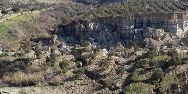 Meraklılar o bölgeye akın ediyor! Aksu: Şaşkınlığı üzerimden atamıyorum! Deprem sonrası doğal vadi görüntüsü...