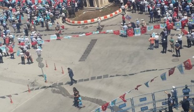 O isim bir şehirde daha rezil oldu