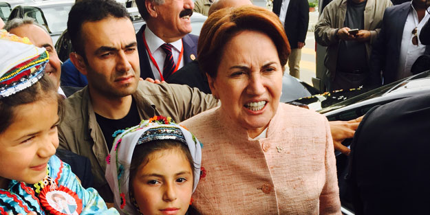 Meral Akşener: Paşa gönülleri bilir