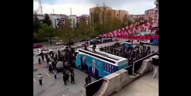 Meral Akşener ve Mansur Yavaş'a büyük şok! Boş alana seslendiler