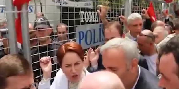 Meral Akşener'in azarladığı eşi evi terk etti!