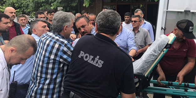 Meral Akşener'in mitinginde görev yapan polis aniden...