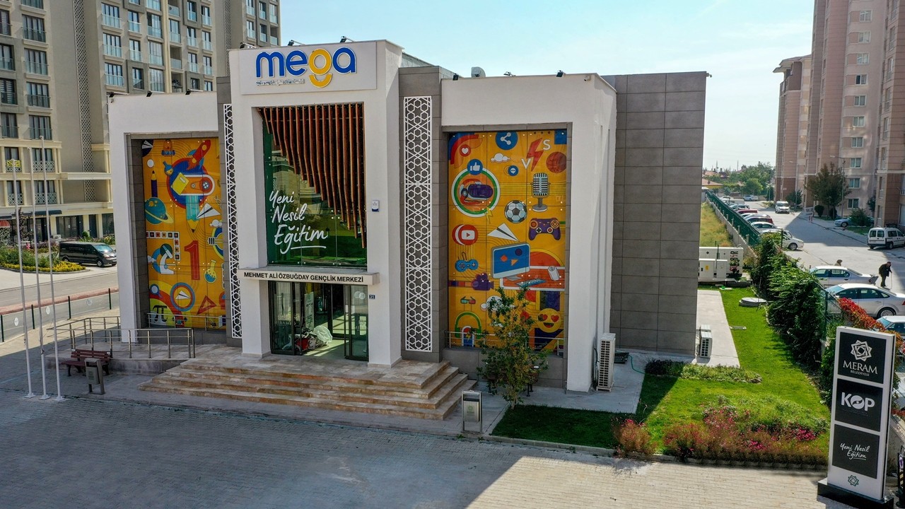 Meram Belediyesi’nden yaz tatiline eğitimle dokunuş