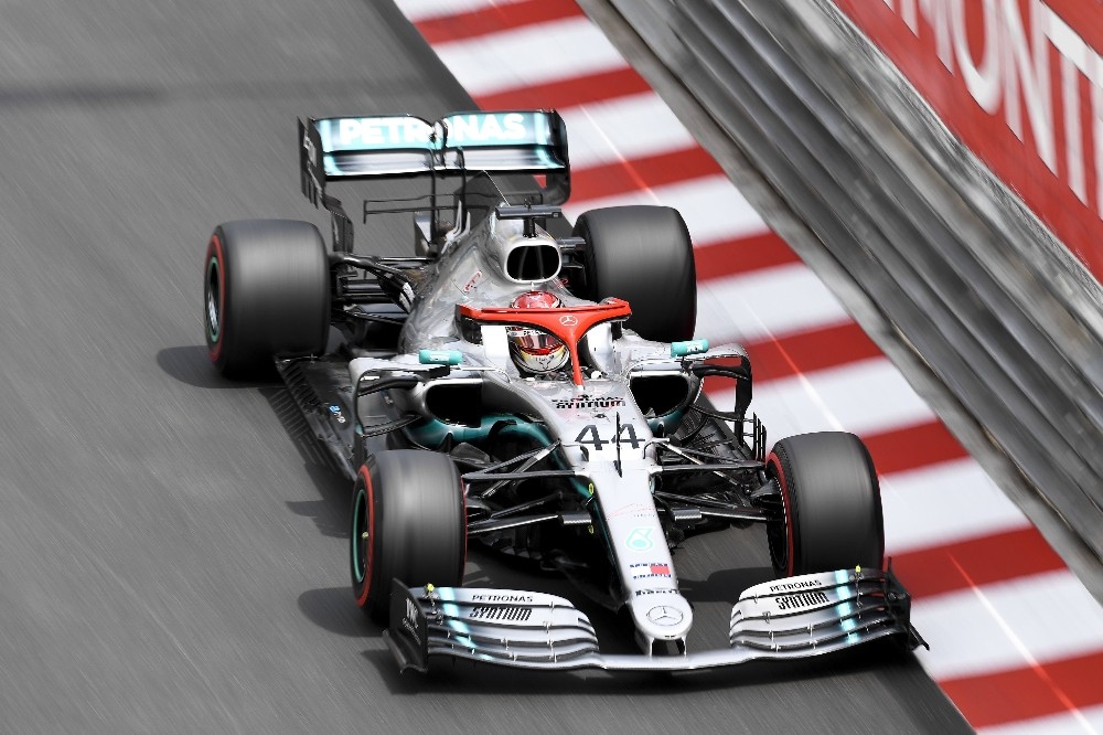 Mercedes-AMG Petronas 6. zaferi Hamilton’la elde etti 