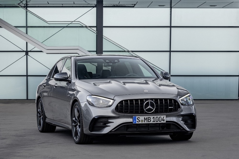 Mercedes-Benz’in yeni modelleri tanıtıldı 