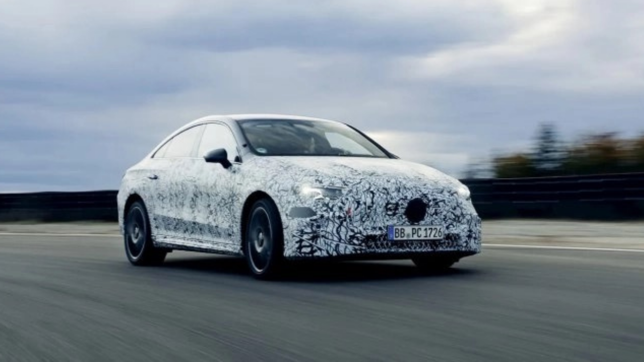 Mercedes’ten elektrikli araçlarda devrim: 1.000 km menzil geliyor!