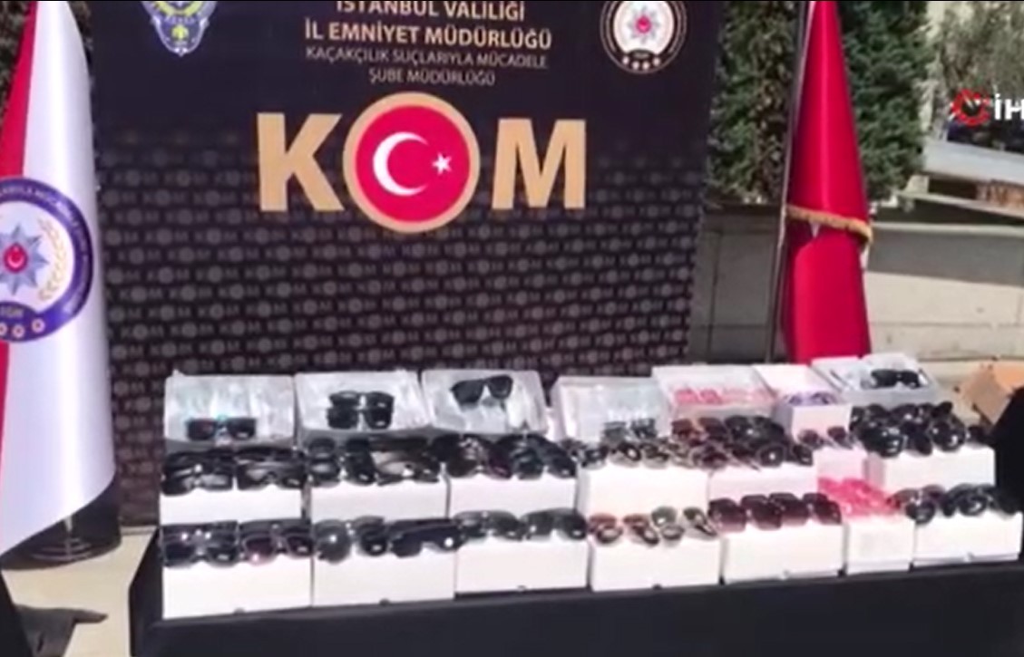 Merdiven altı firmalara 'kaçak gözlük ve saat' operasyonu! Binlerce ürün ele geçirildi