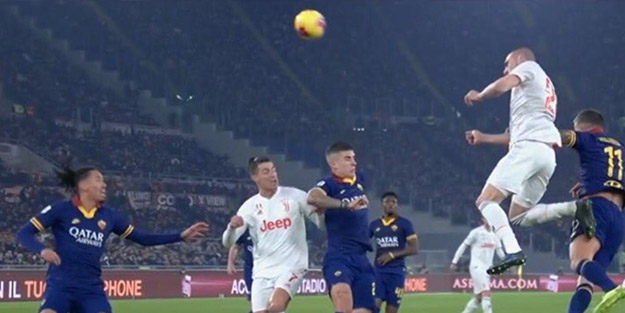 Merih Demiral'den üzücü haber!