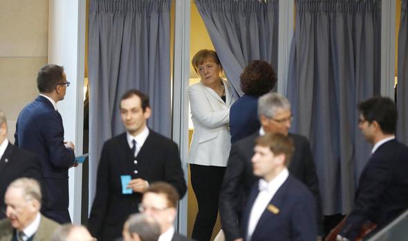 Merkel 4’üncü kez Başbakan seçildi