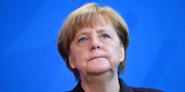 Merkel'den çarpıcı 'Kürt devleti' açıklaması