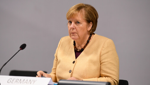 Merkel, Batı’nın iflasını ilan etti: Sözde süper kıta Avrupa acizlik içinde