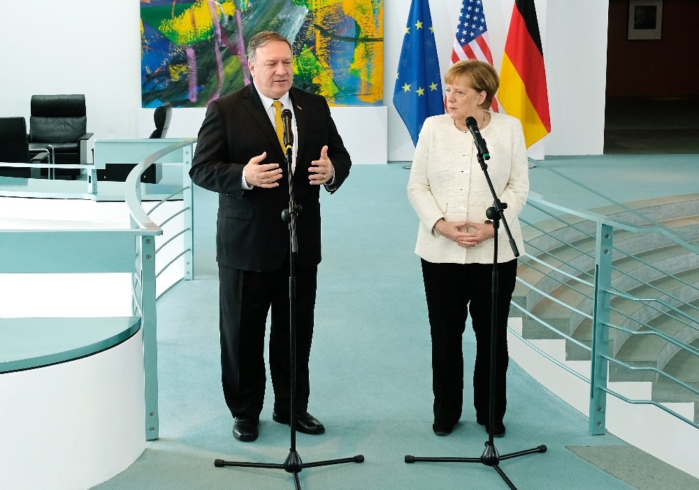 Merkel, Pompeo ile görüştü 