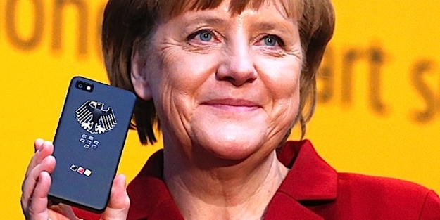 Merkel yine dinleniyor!