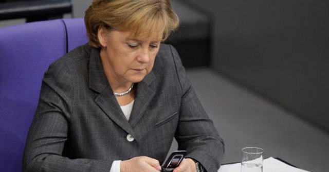 Merkel'den Başbakan Binali Yıldırım'a telefon