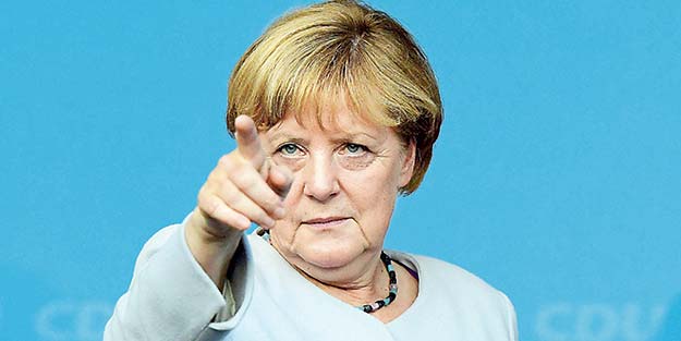 Merkel’den eşcinsel evliliklere yeşil ışık