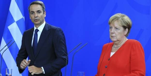 Merkel'e böyle hesap sordular: Bize 332 milyar borçlusunuz