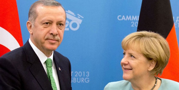 Merkel'in Türkiye ziyareti Almanya'yı karıştırdı