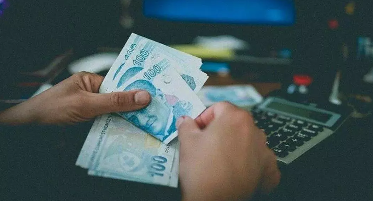 Merkez Bankası eski yetkilisi asgari ücrete zam yapılamazsa ortaya çıkacak tabloyu açıkladı