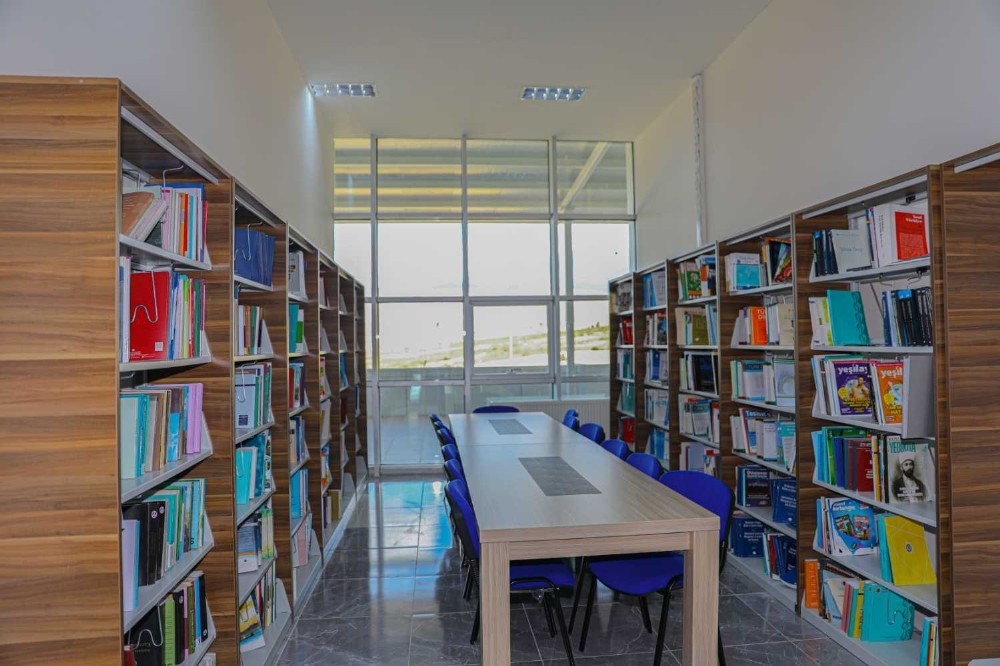 Merkez kütüphane yeni binaya taşındı 