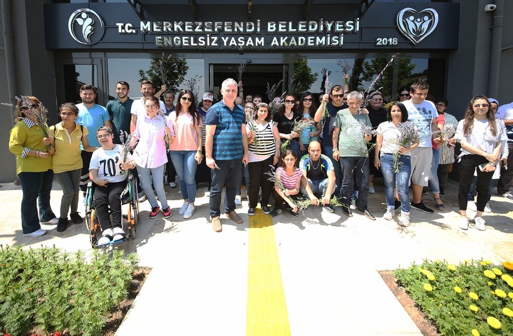 Merkezefendi Engelsiz Yaşam Akademisi kayıtları başladı 