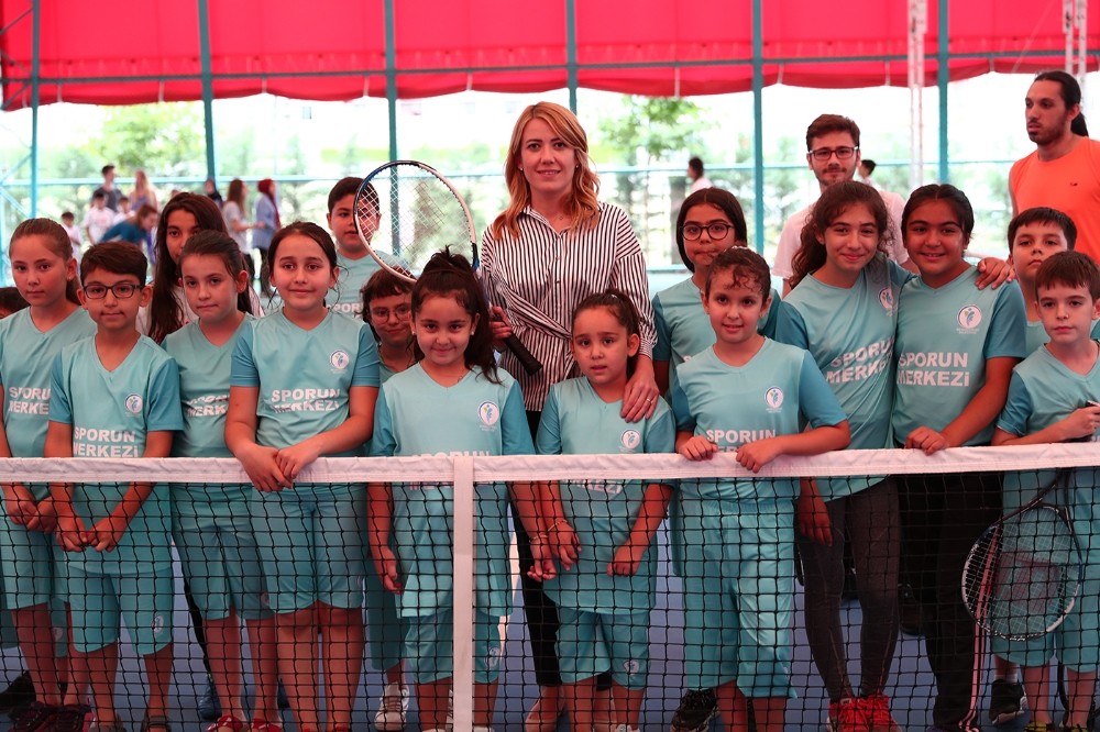 Merkezefendi ücretsiz yaz spor okulları açıldı 