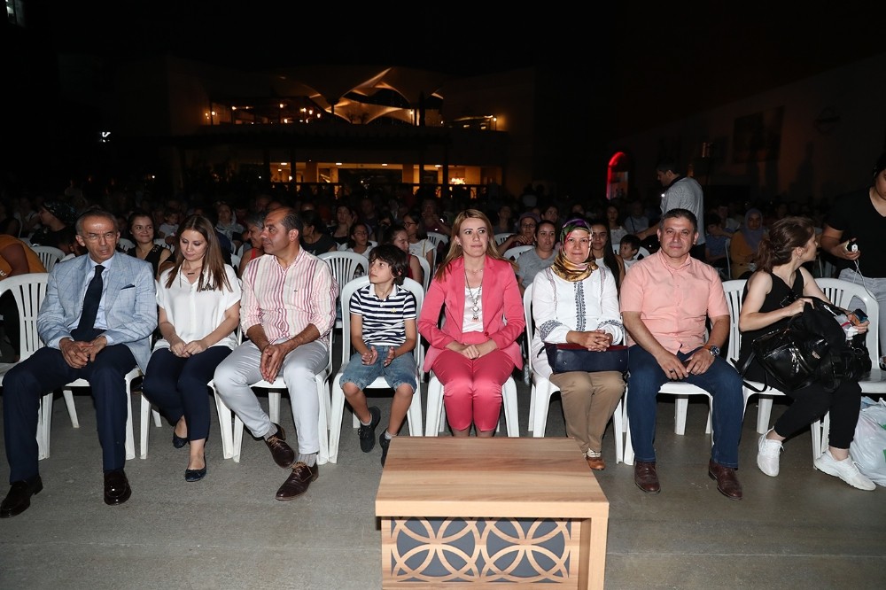 Merkezefendi’de ‘Açık Hava Sinema Geceleri’ başladı 