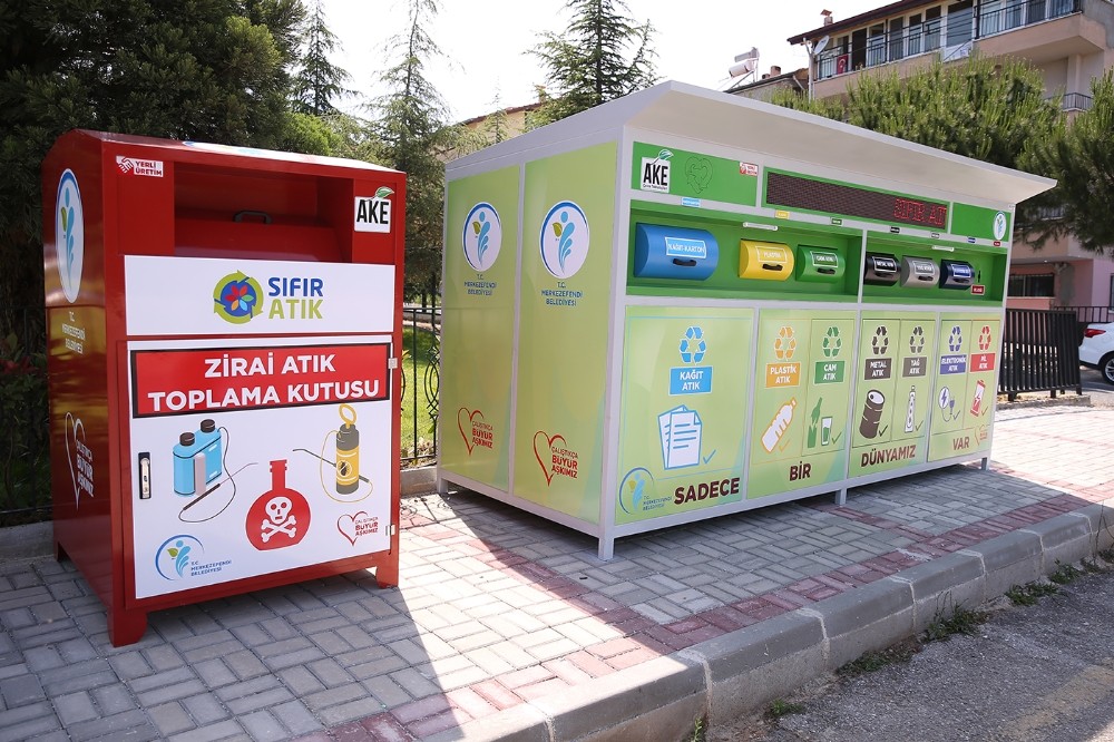 Merkezefendi’de geri dönüşüme katkı sunan 5 okul ödüllendirildi 
