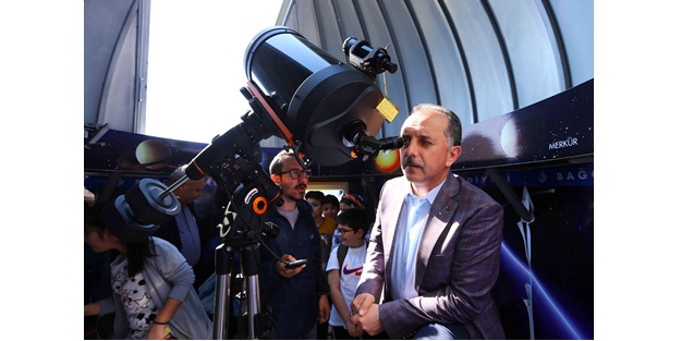 Merkür’ün geçişi Bağcılar’da teleskopla izlendi