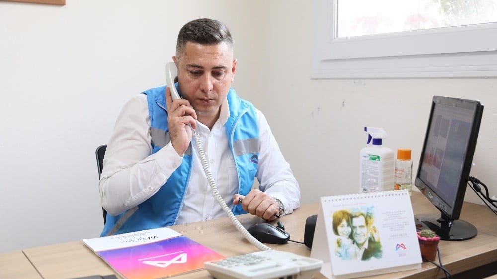 Mersin Büyükşehir Belediyesi evde kalan yaşlıları unutmuyor 