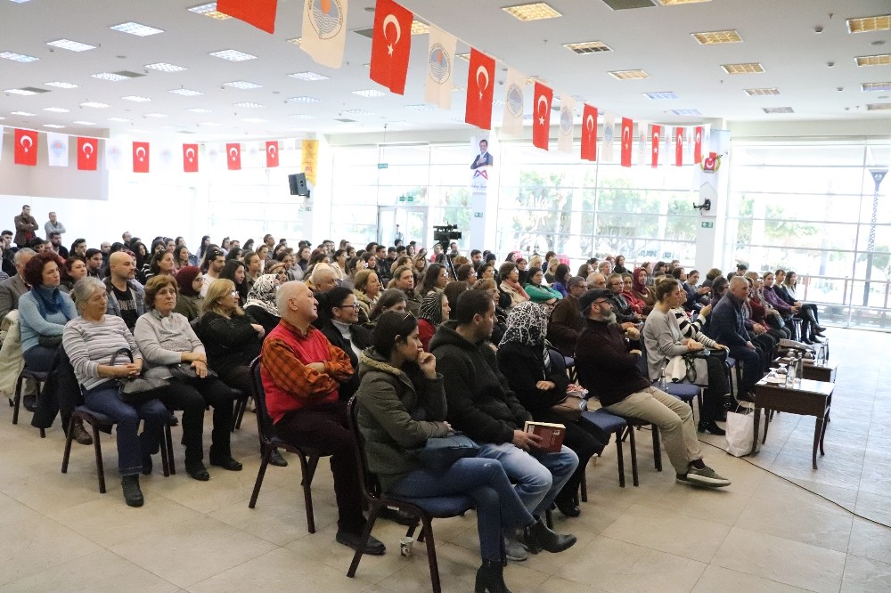 Mersin Büyükşehir Belediyesinin psikoloji seminerleri sürüyor 