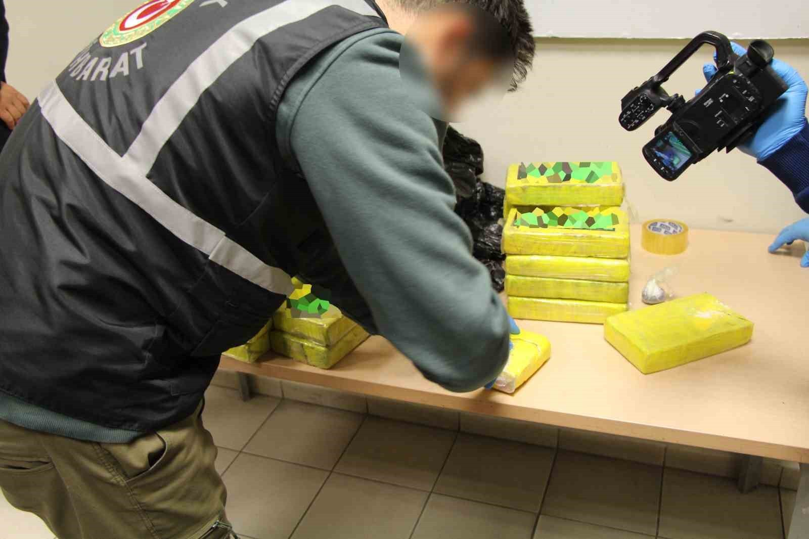 Mersin, Kapıkule, Habur’da kaçakçılara 112,5 milyonluk darbe!