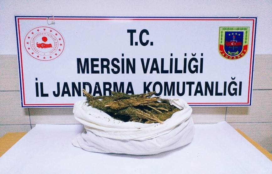 Mersin’de 12 kilo esrar ele geçirildi 