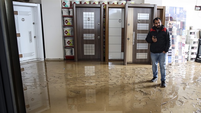 Mersin'de 28 bin kişi elektrik alamıyor