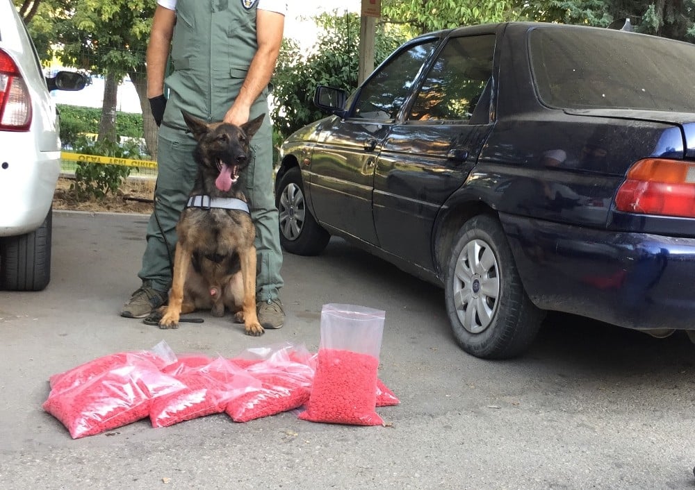 Mersin’de 72 bin 500 adet extacy hap ele geçirildi 