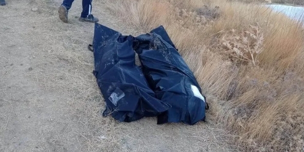 Mersin'de acı olay! Göçük altında kaldılar