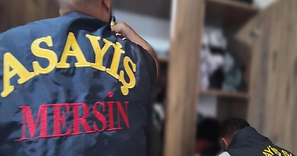 Mersin'de 'adınız terör örgütüne karıştı' diye 435 bin TL dolandıran 4 şüpheli tutuklandı
