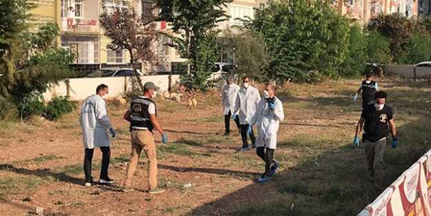 Mersin'de boş arsada zaman ayarlı ses bombası patladı