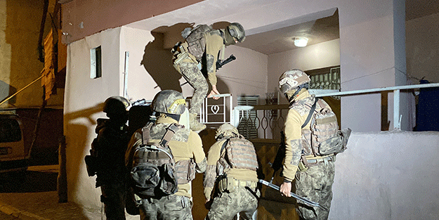 Mersin’de büyük operasyon! Gözaltılar var