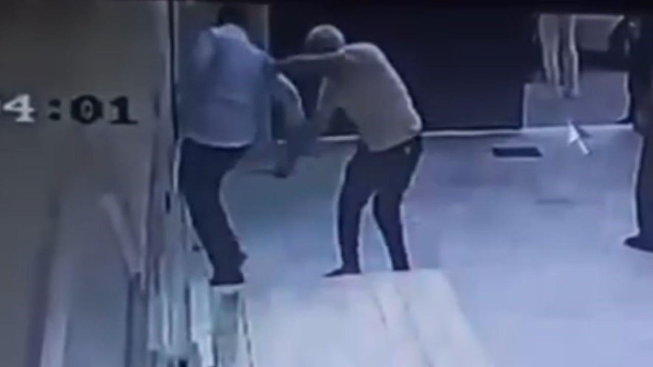 Mersin’de cami müezzini uyuşturucu uyarısı sonrası bıçaklandı